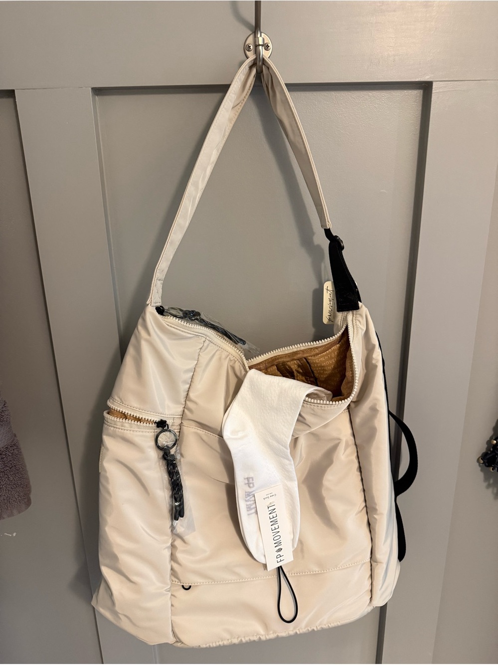 No time zones Free People carryall tote + FREE socks